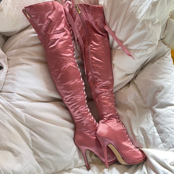 Elegant Pink Lace-Up Boots
